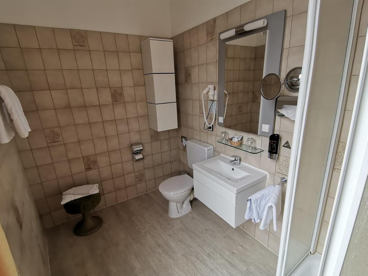 Hotel Kitzinger Hof An Der B8 基青根 外观 照片