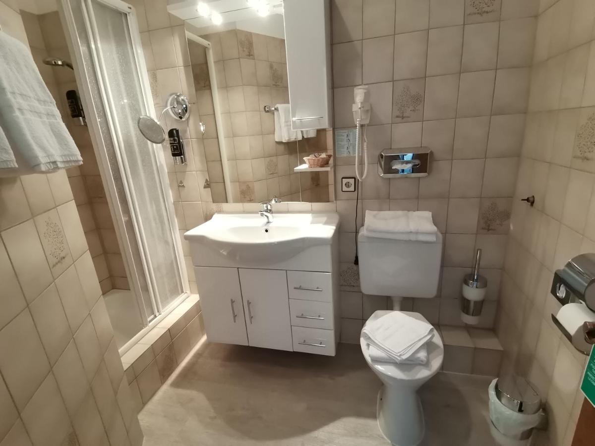 Hotel Kitzinger Hof An Der B8 基青根 外观 照片