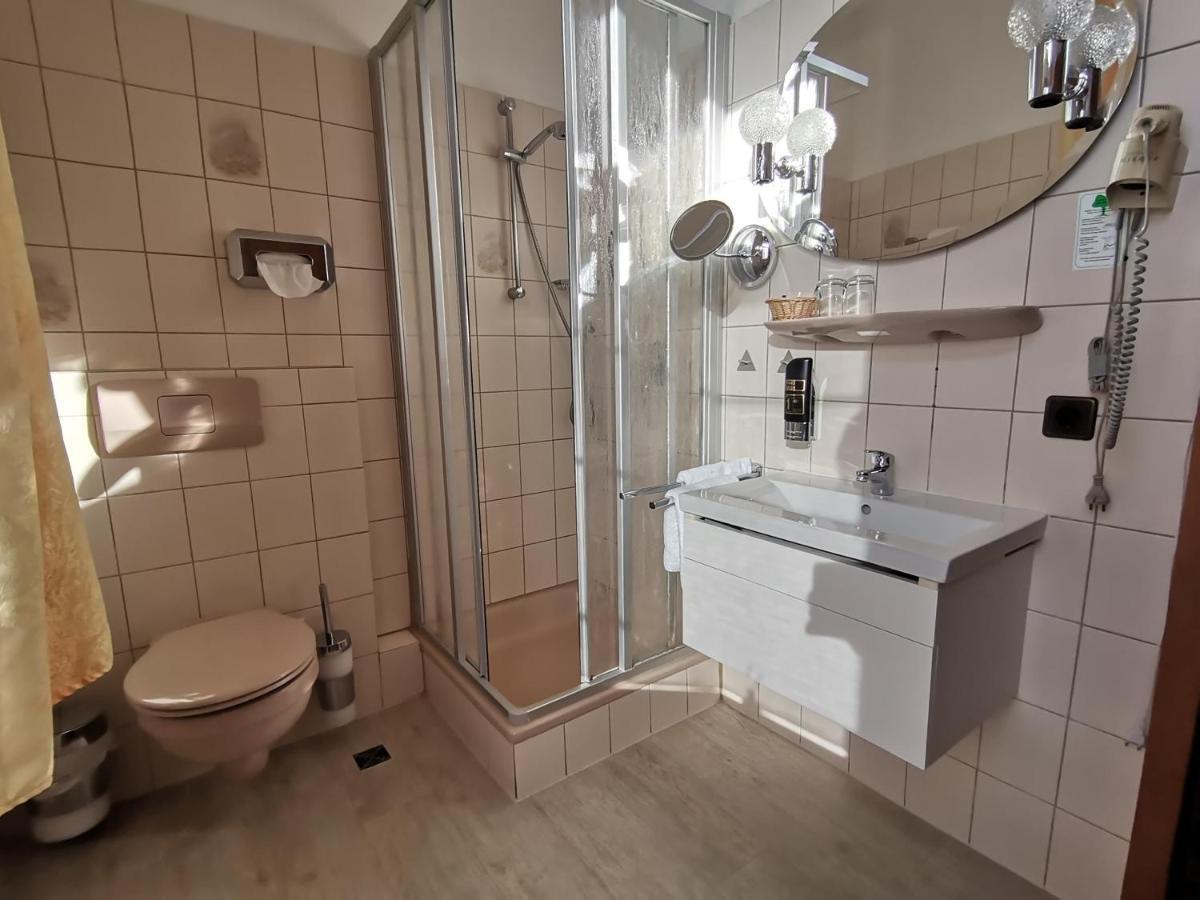 Hotel Kitzinger Hof An Der B8 基青根 外观 照片